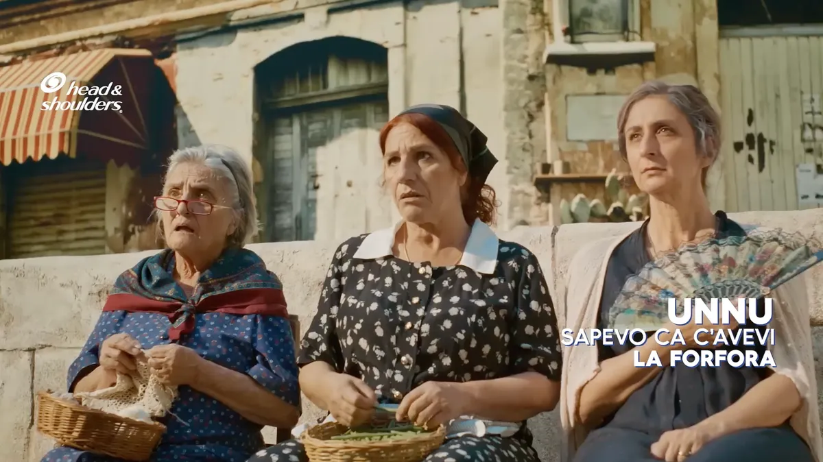 Head & Shoulders - Image 102