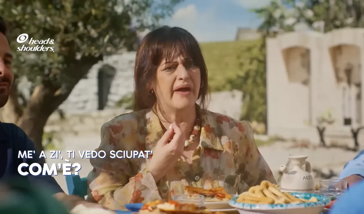 Head & Shoulders - Image 203